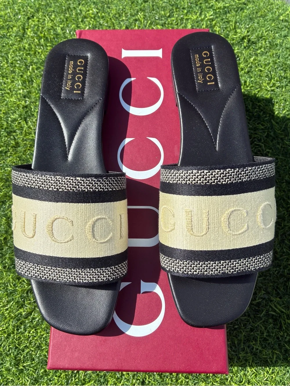 GUCCI JANE EMBROIDERED LOGO BLACK IVORY JACQUARD LEATHER SANDALS SZ 39.5 NEW